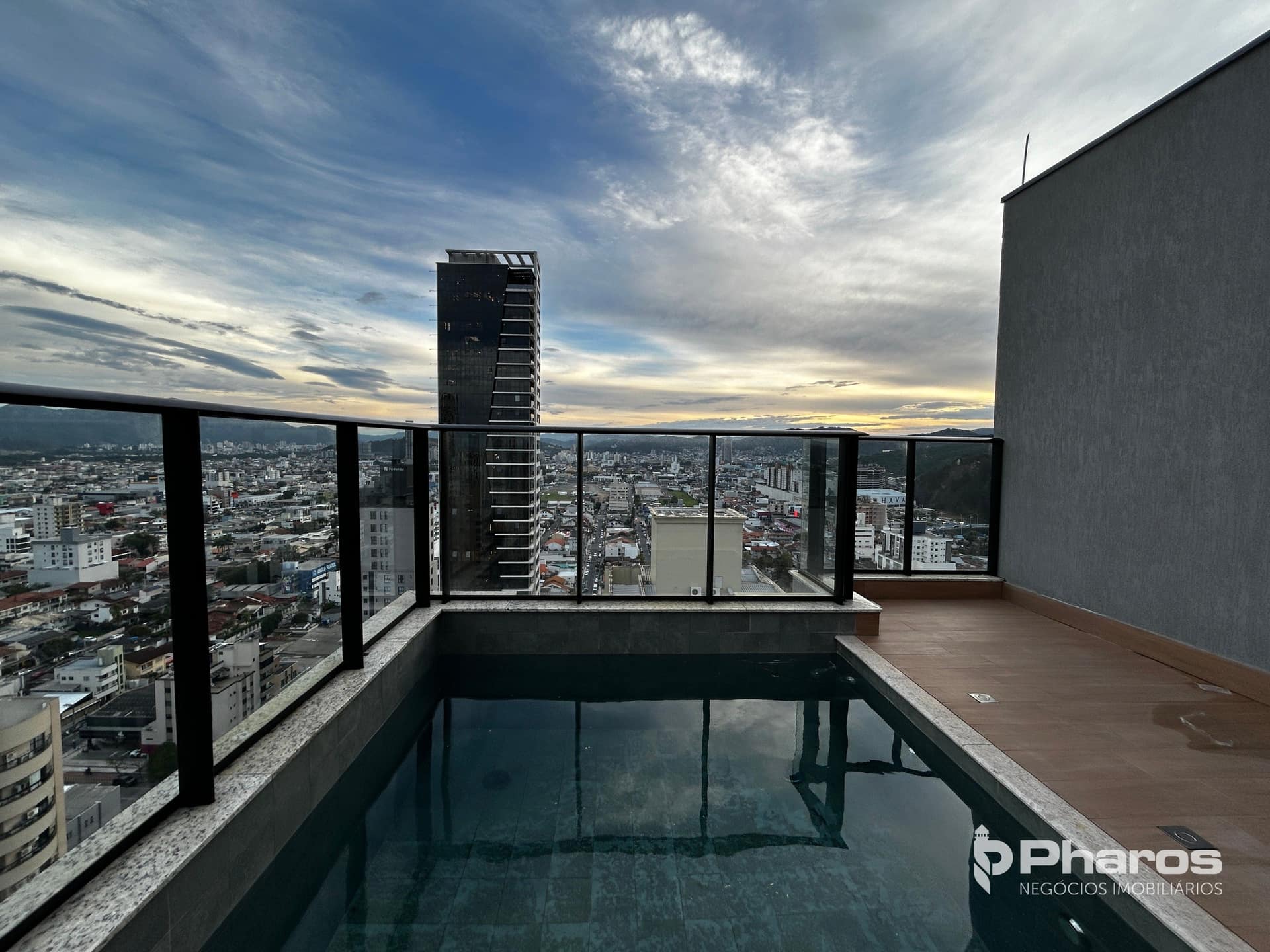 Cobertura Duplex com 4 Suítes e Piscina Privativa | Ilhas Fiji Residence - imagem 1